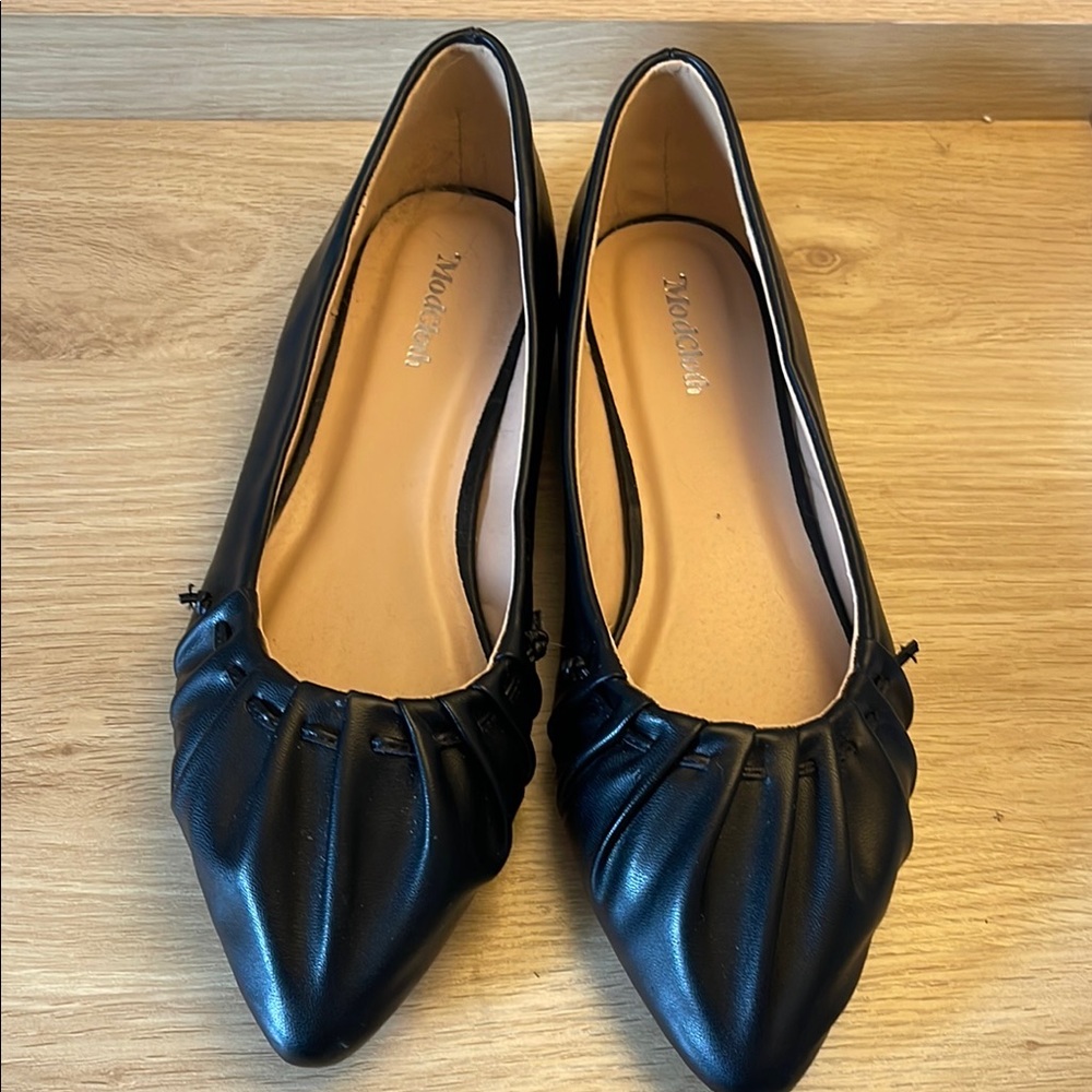 ModCloth Black Flats